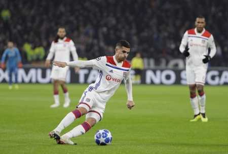 联的中场防 联的中场防